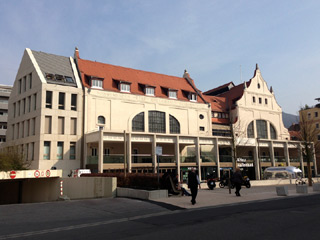 Foto des alten Hallenbades in Heidelberg